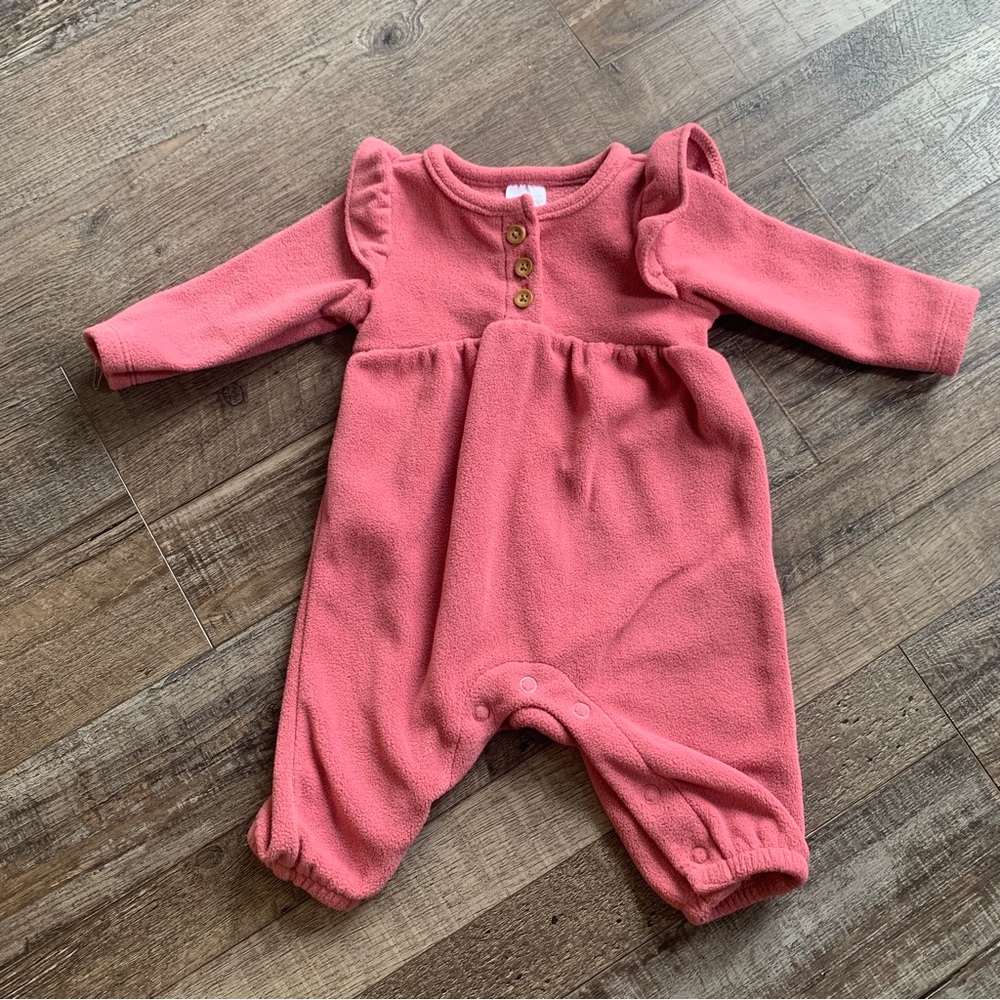 Carter’s Newborn Outfit